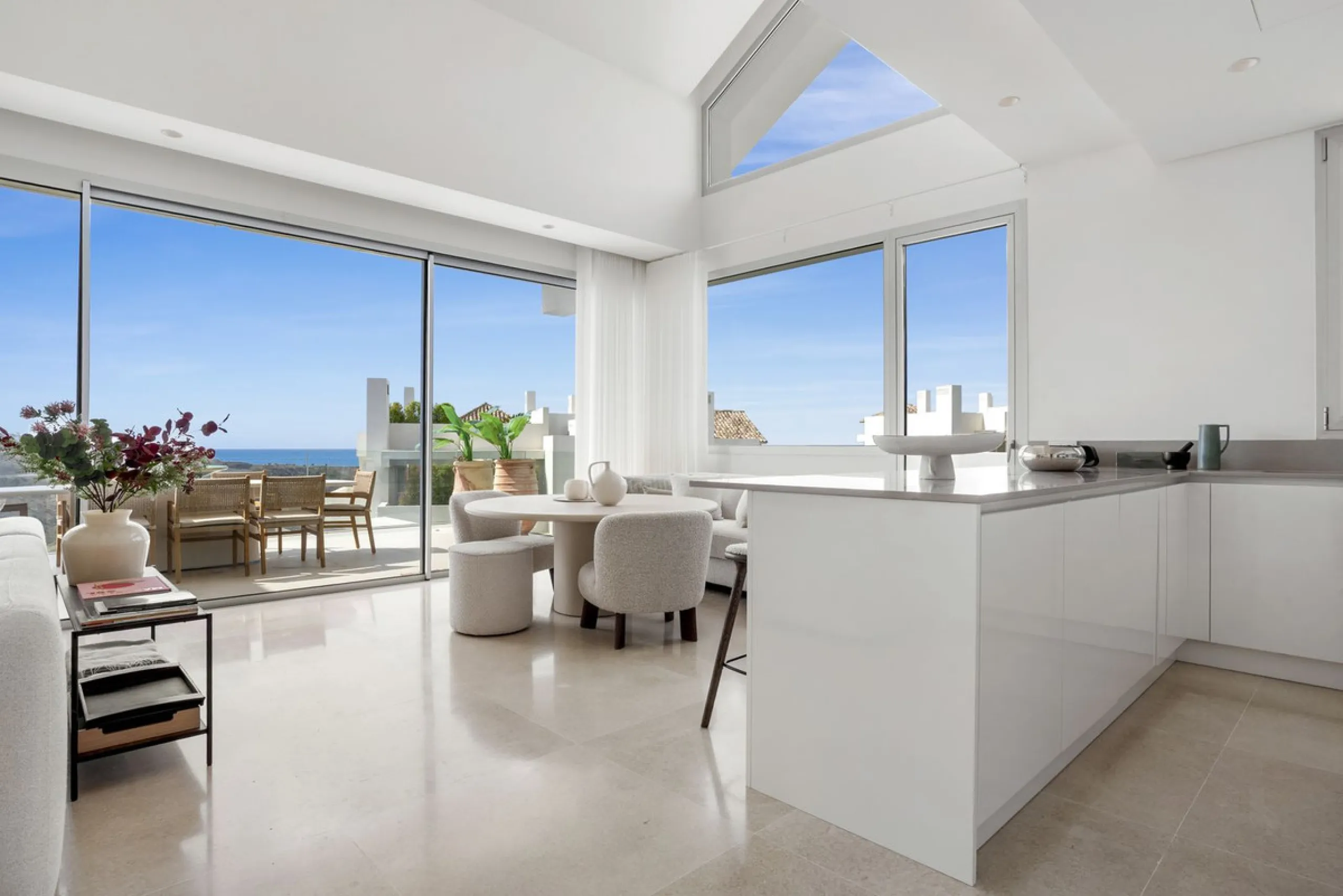 Luxury 3-Bedroom Penthouse with Spacious Private Solarium – Benahavís
