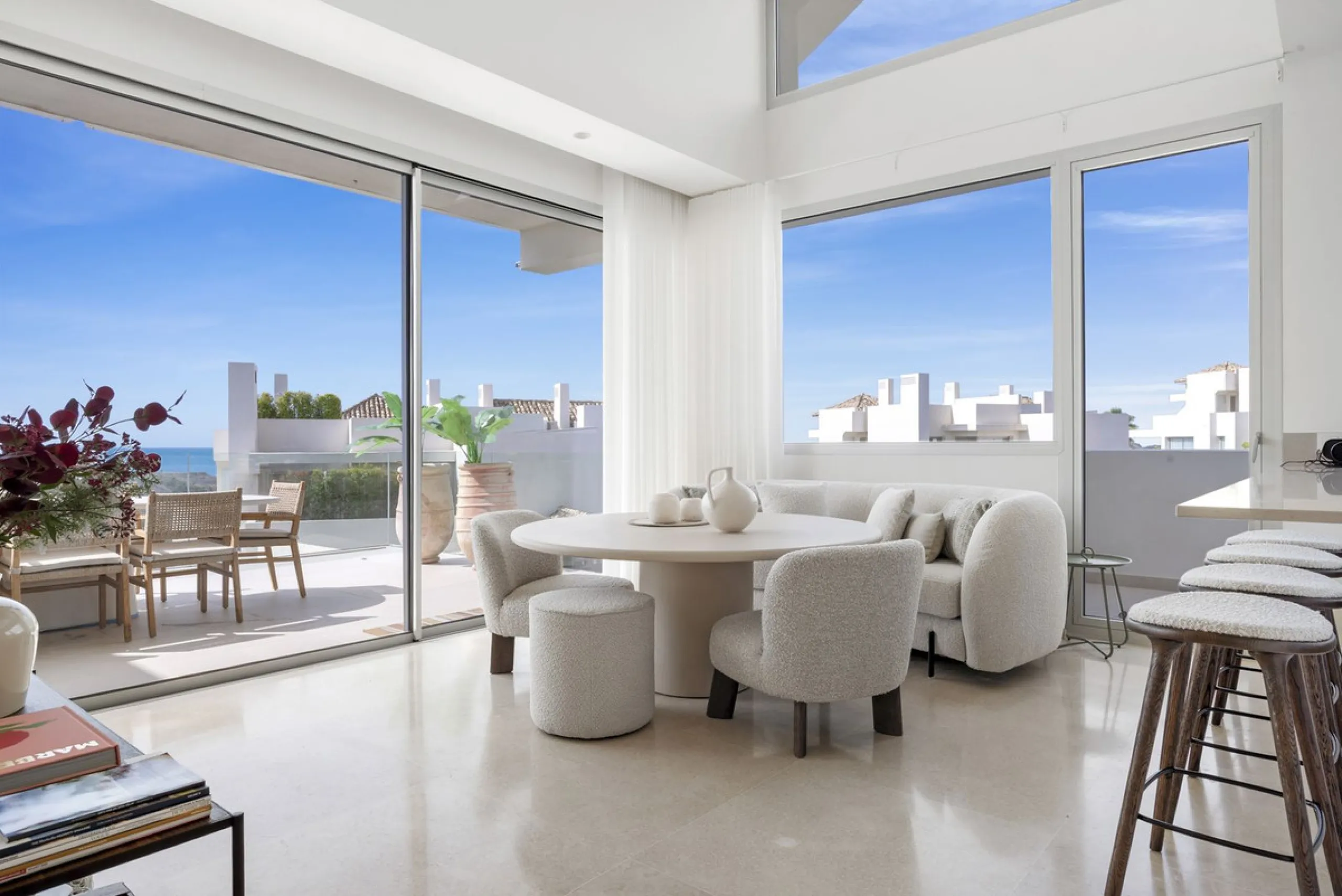 Luxury 3-Bedroom Penthouse with Spacious Private Solarium – Benahavís