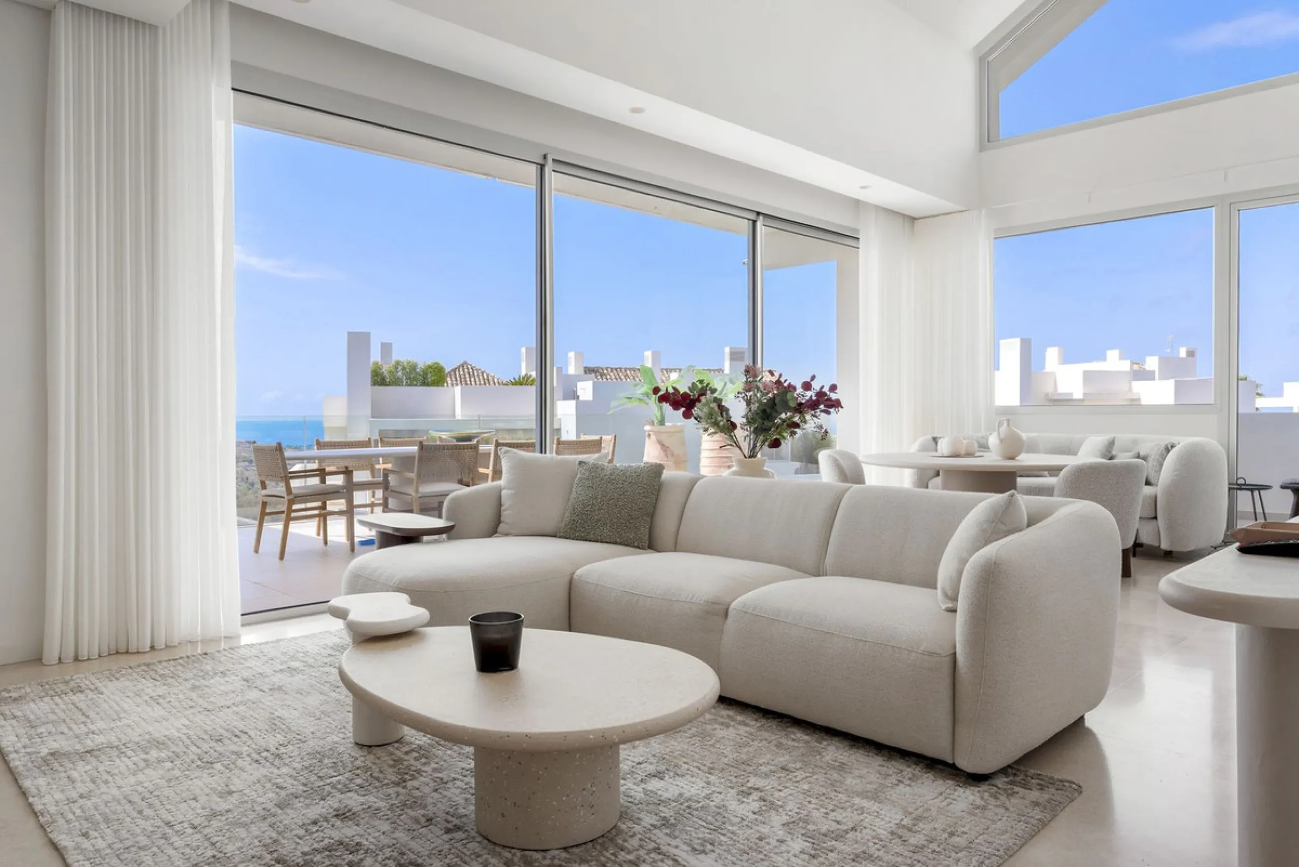 Luxury 3-Bedroom Penthouse with Spacious Private Solarium – Benahavís