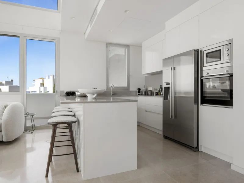 Luxury 3-Bedroom Penthouse with Spacious Private Solarium – Benahavís