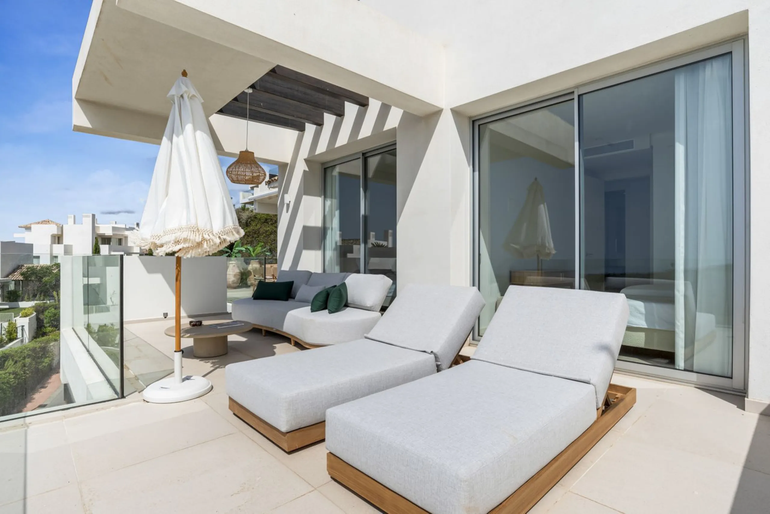 Luxury 3-Bedroom Penthouse with Spacious Private Solarium – Benahavís
