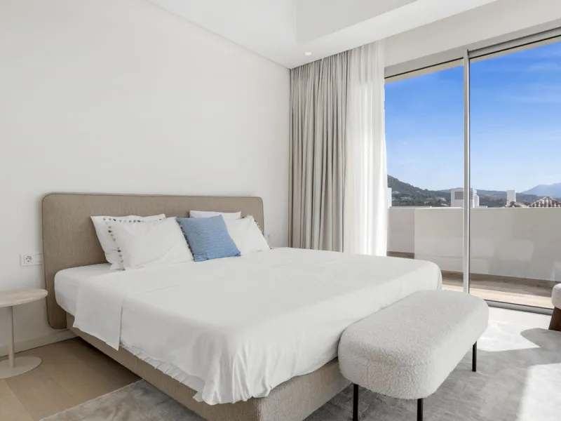 Luxury 3-Bedroom Penthouse with Spacious Private Solarium – Benahavís