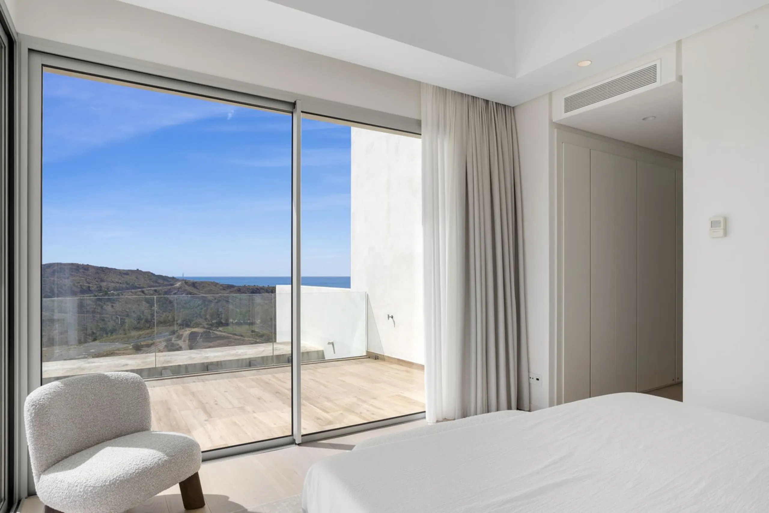 Luxury 3-Bedroom Penthouse with Spacious Private Solarium – Benahavís