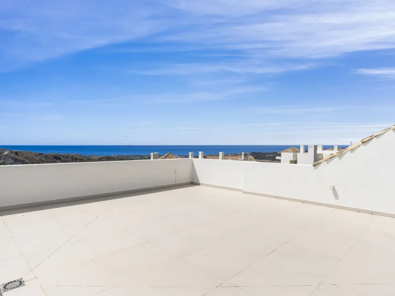 Luxury 3-Bedroom Penthouse with Spacious Private Solarium – Benahavís