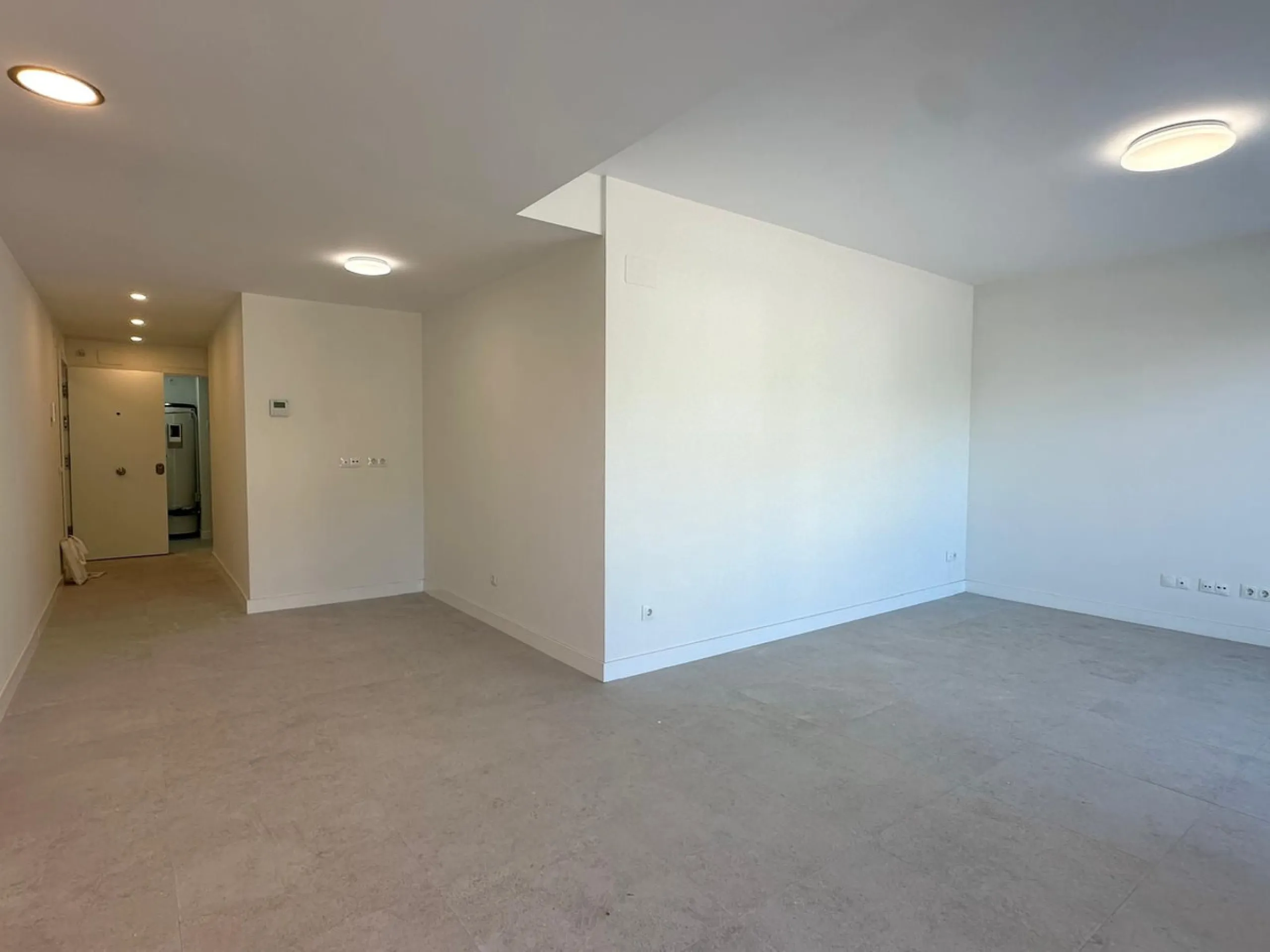 Top floor property with sea views built in 2025 in Benalmadena Pueblo!
