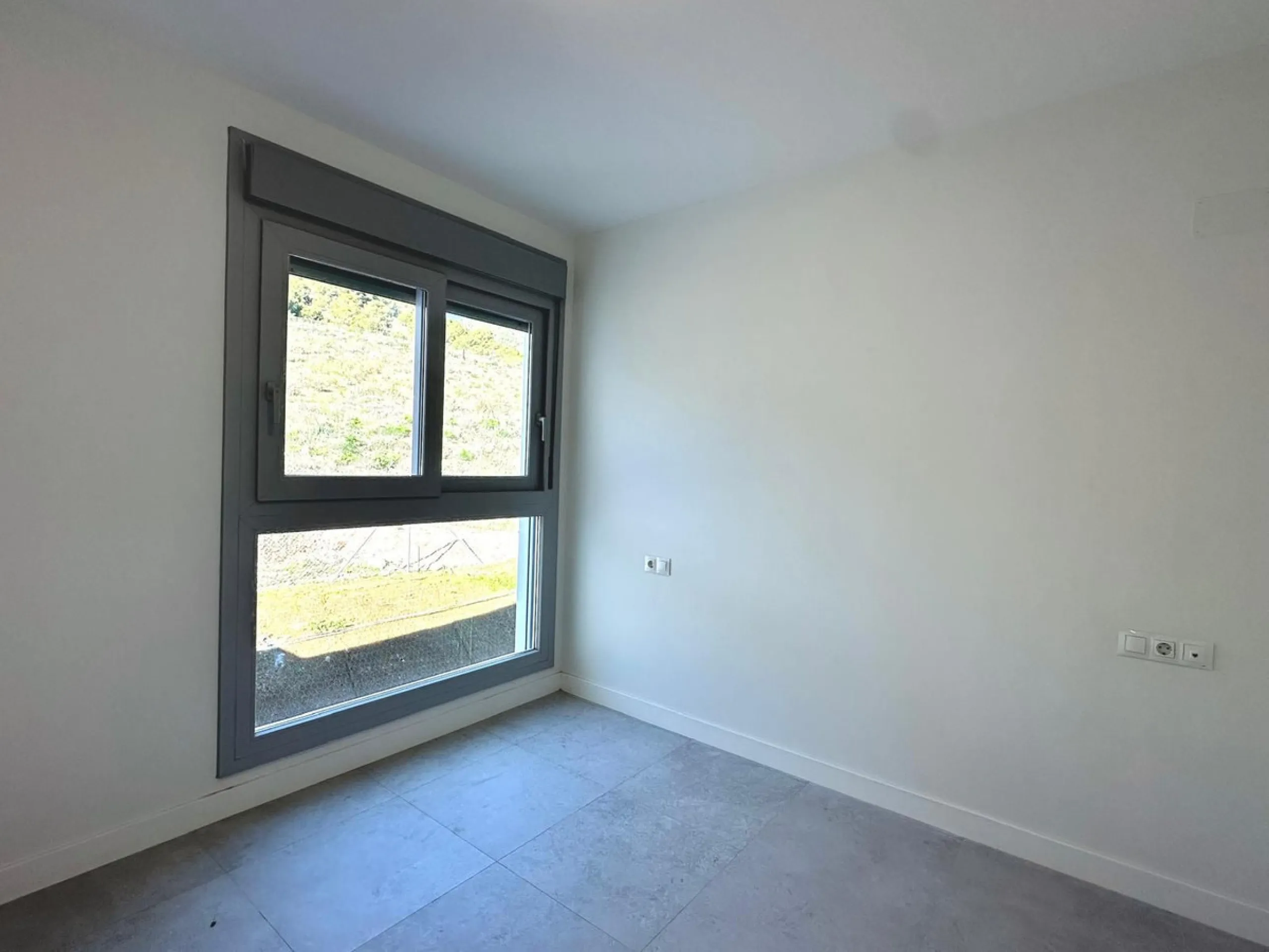 Top floor property with sea views built in 2025 in Benalmadena Pueblo!