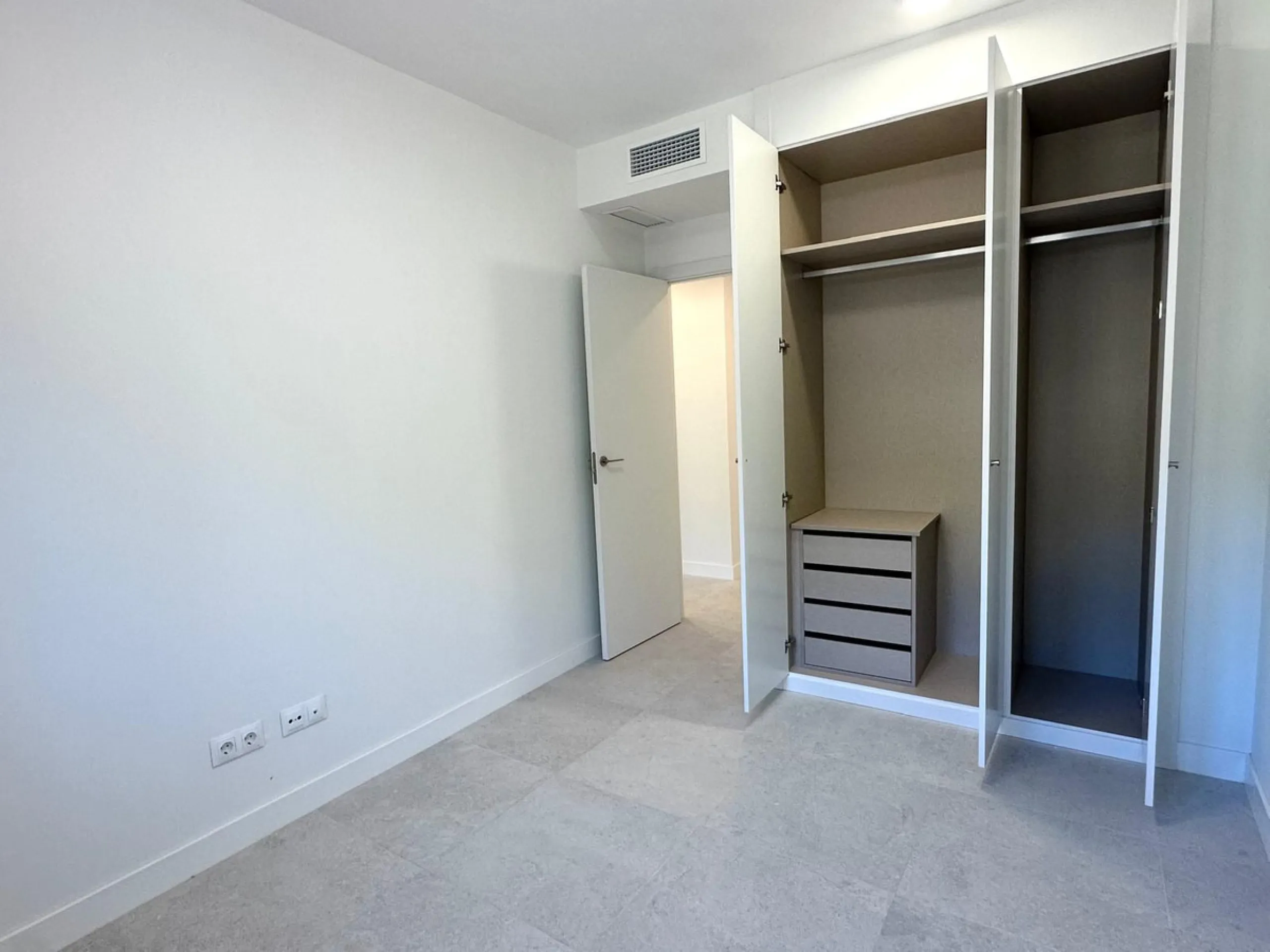Top floor property with sea views built in 2025 in Benalmadena Pueblo!
