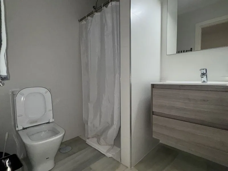 WONDERFUL APARTMENT LOCATED IN A BEACHFRONT DEVELOPMENT, FROM THE GARDEN GATE, ABOUT 50 METERS AWAY, YOU HAVE ACCESS TO ONE OF THE BEST BEACHES IN MARBELLA.