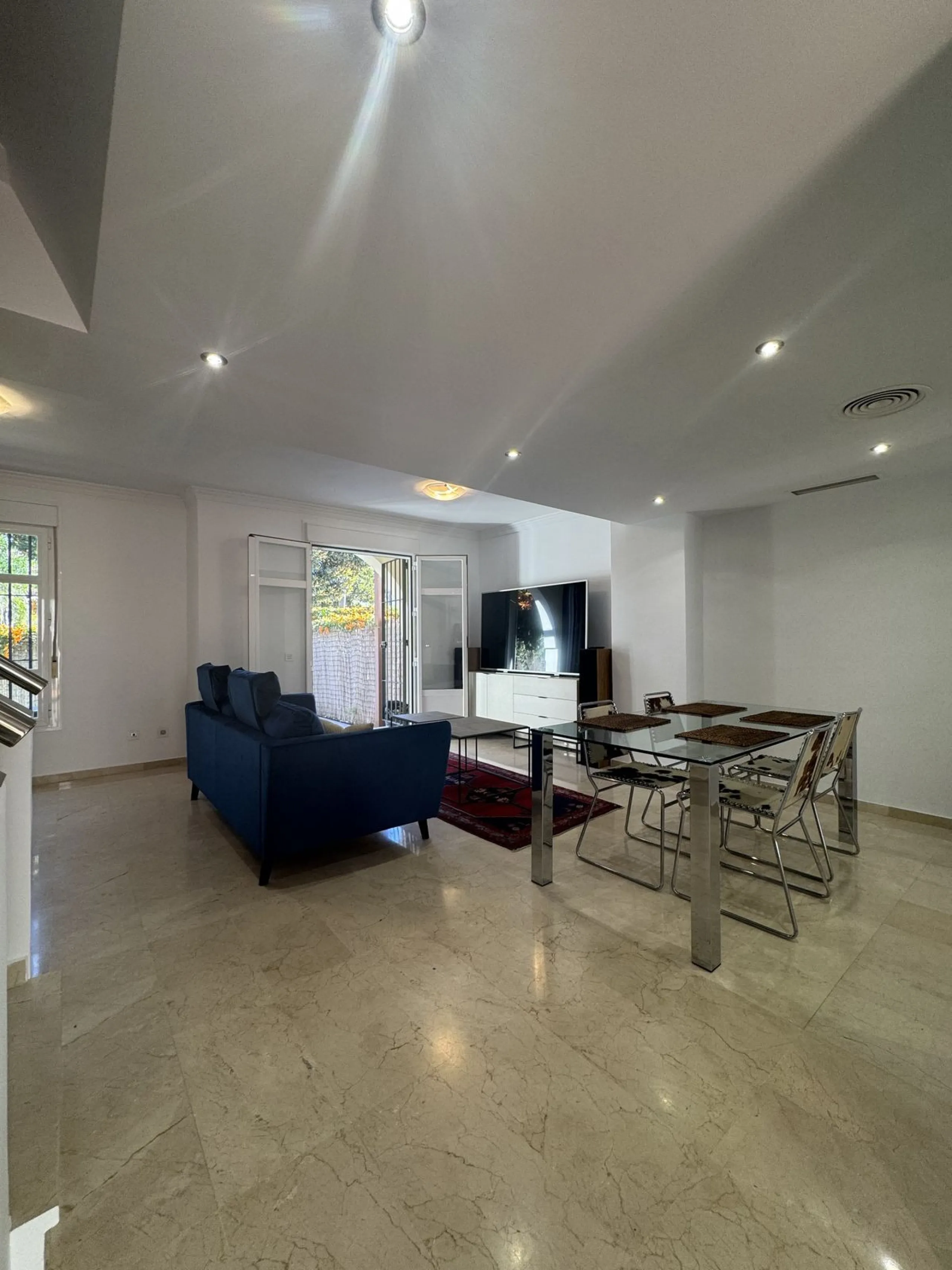 FANTASTIC TOWNHOUSE LOCATED IN ONE OF THE MOST SOUGHT-AFTER AREAS OF MARBELLA,