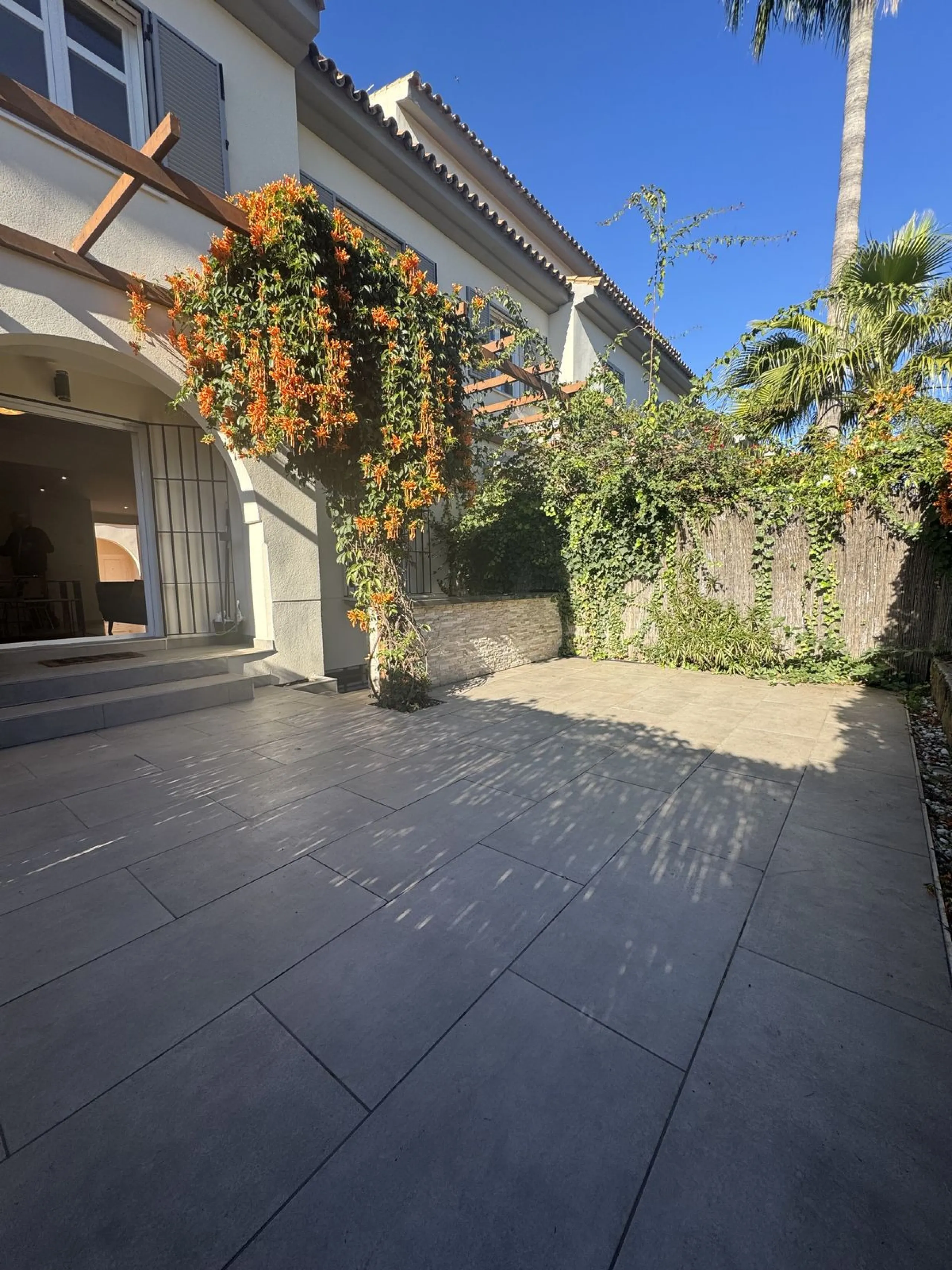 FANTASTIC TOWNHOUSE LOCATED IN ONE OF THE MOST SOUGHT-AFTER AREAS OF MARBELLA,