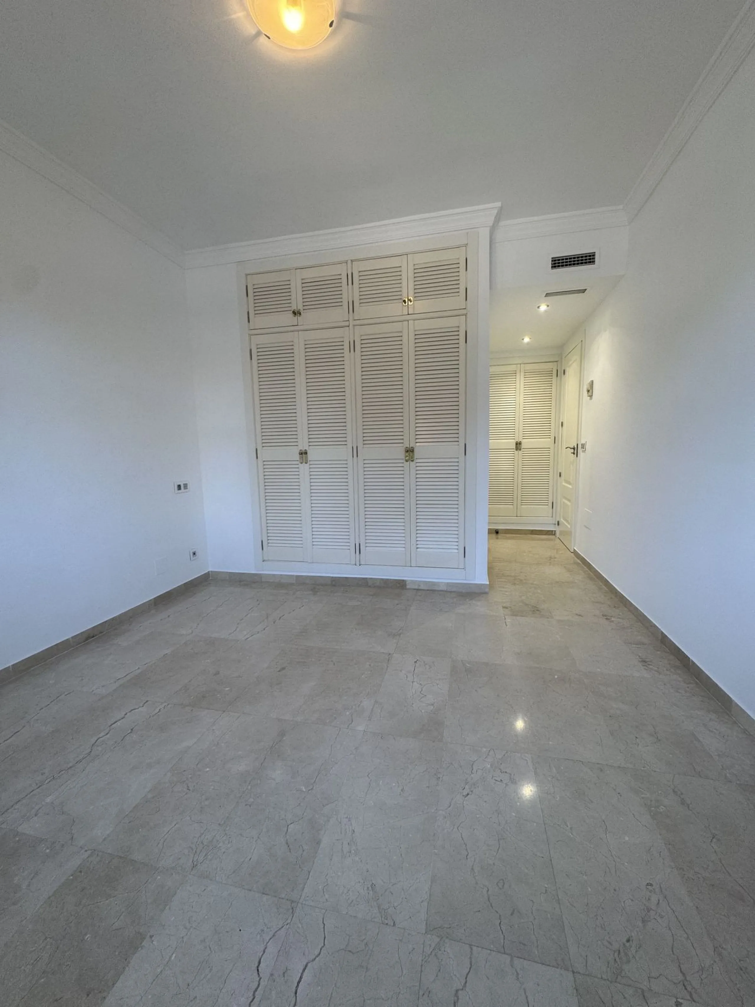 FANTASTIC TOWNHOUSE LOCATED IN ONE OF THE MOST SOUGHT-AFTER AREAS OF MARBELLA,