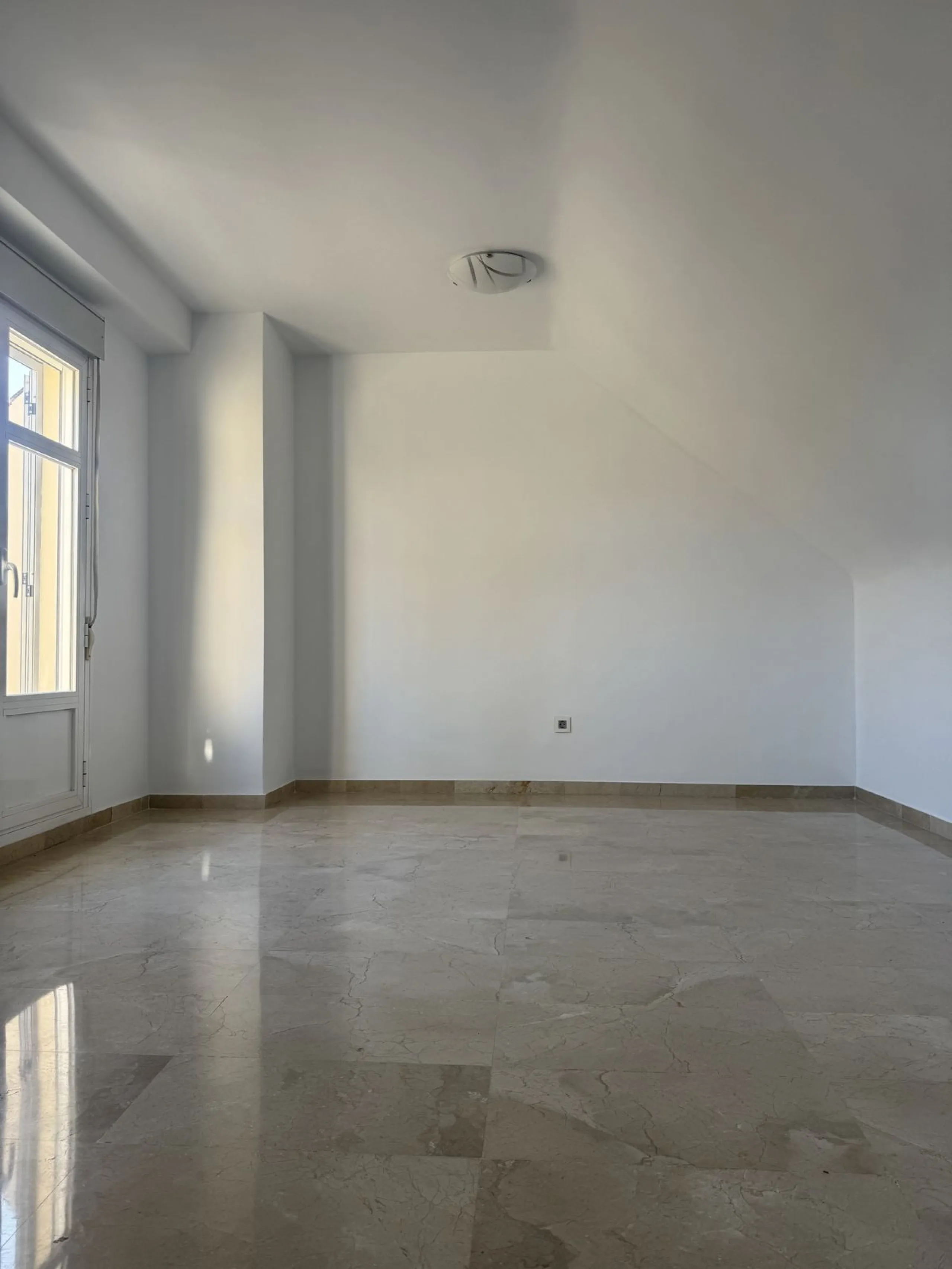 FANTASTIC TOWNHOUSE LOCATED IN ONE OF THE MOST SOUGHT-AFTER AREAS OF MARBELLA,