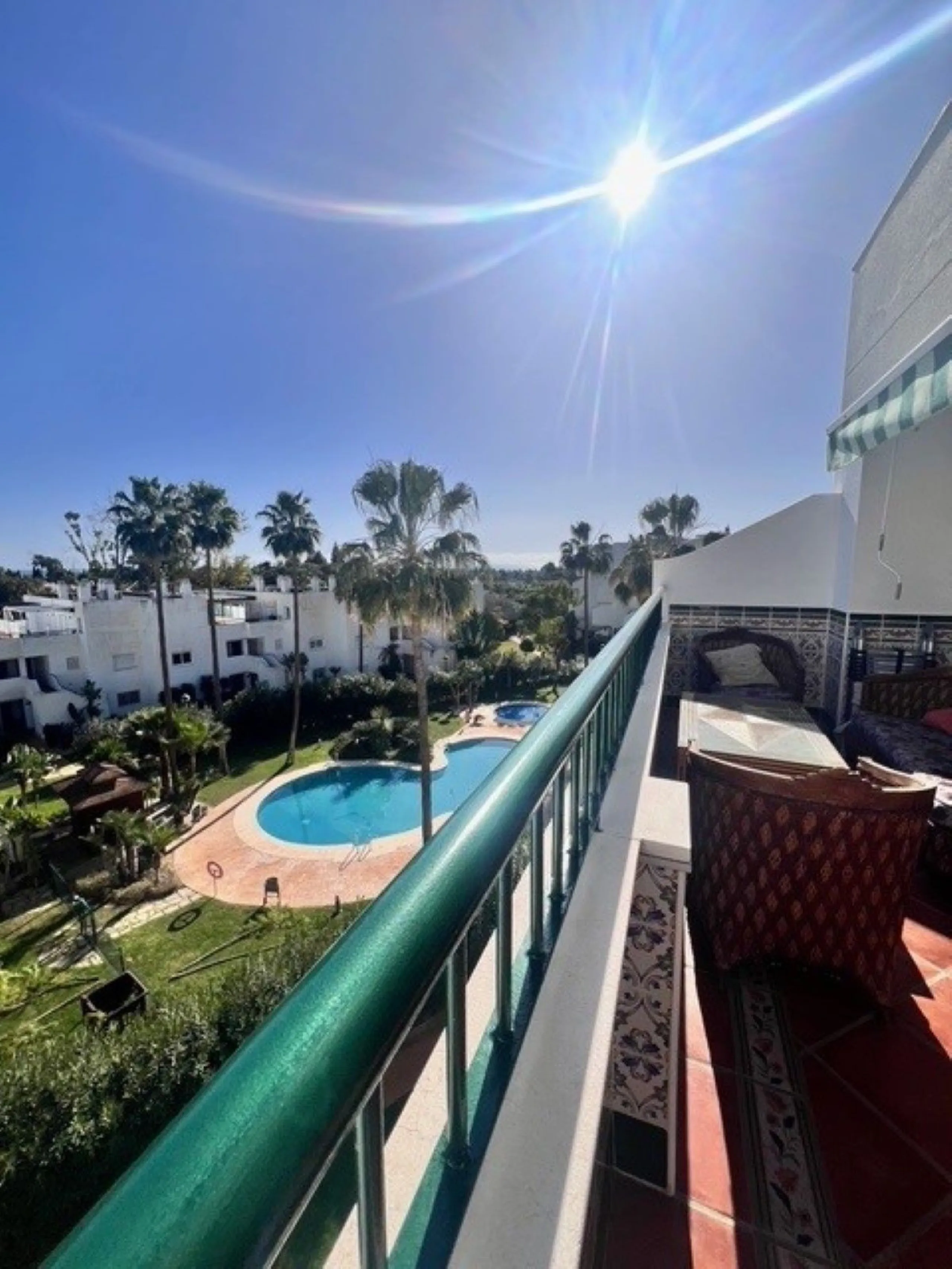 This charming top-floor apartment, located in the sought-after Guadalmina Baja, offers a comfortable and modern living experience. The apartment features two spacious bedrooms and two renovated bathrooms. The open-concept layout creates a seamless flow be