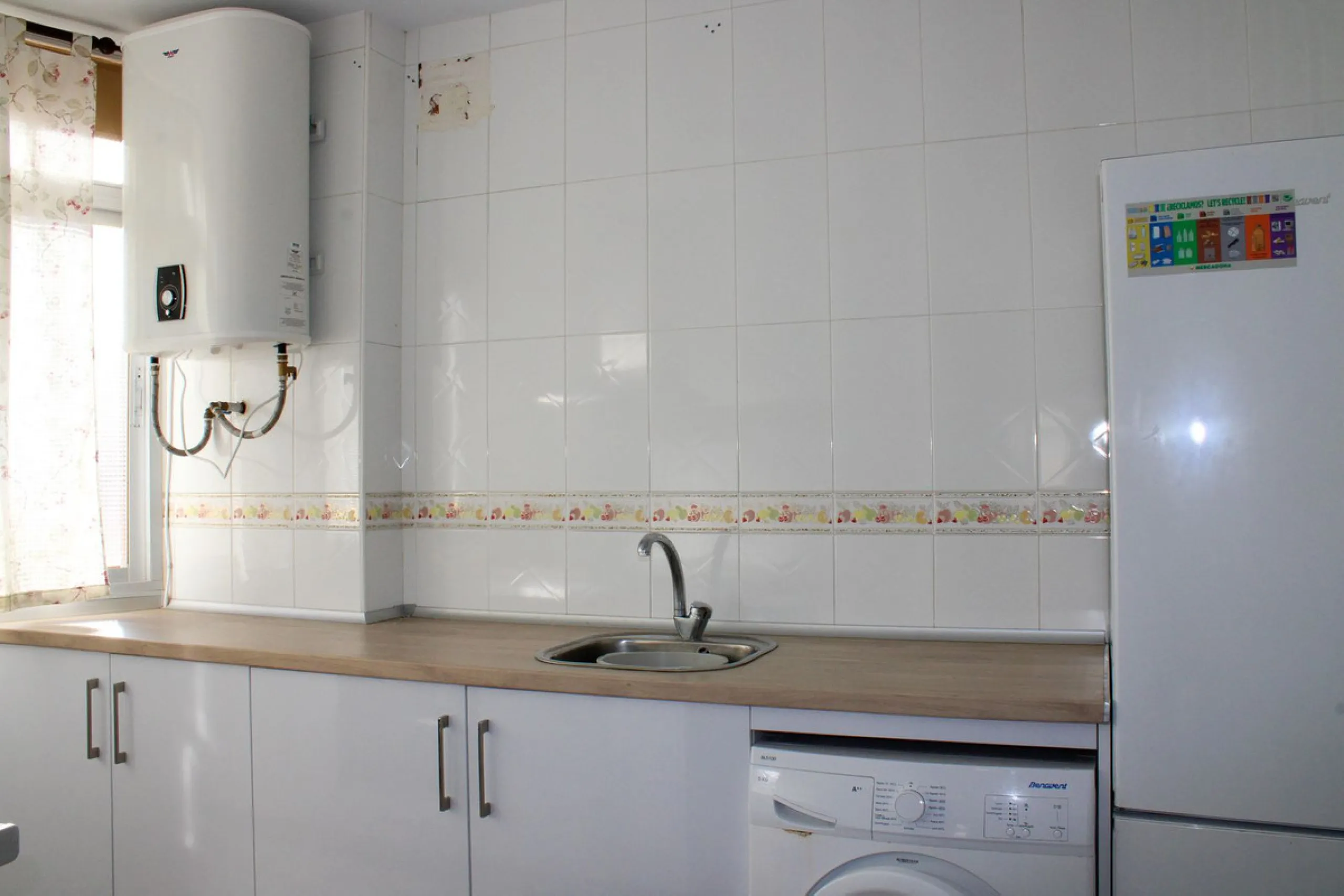 Spacious bright apartment in Nerja with 150 meters to Playa Torrecilla.