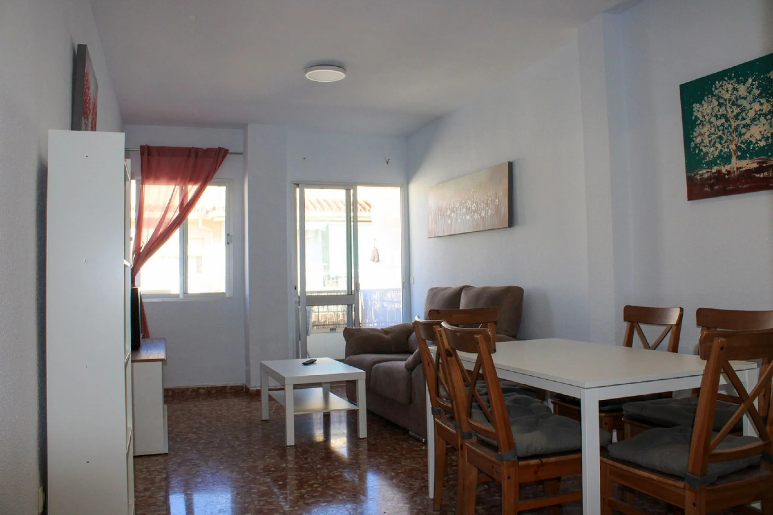 Spacious bright apartment in Nerja with 150 meters to Playa Torrecilla.