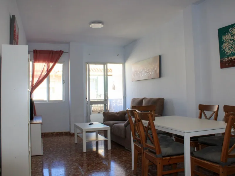 Spacious bright apartment in Nerja with 150 meters to Playa Torrecilla.