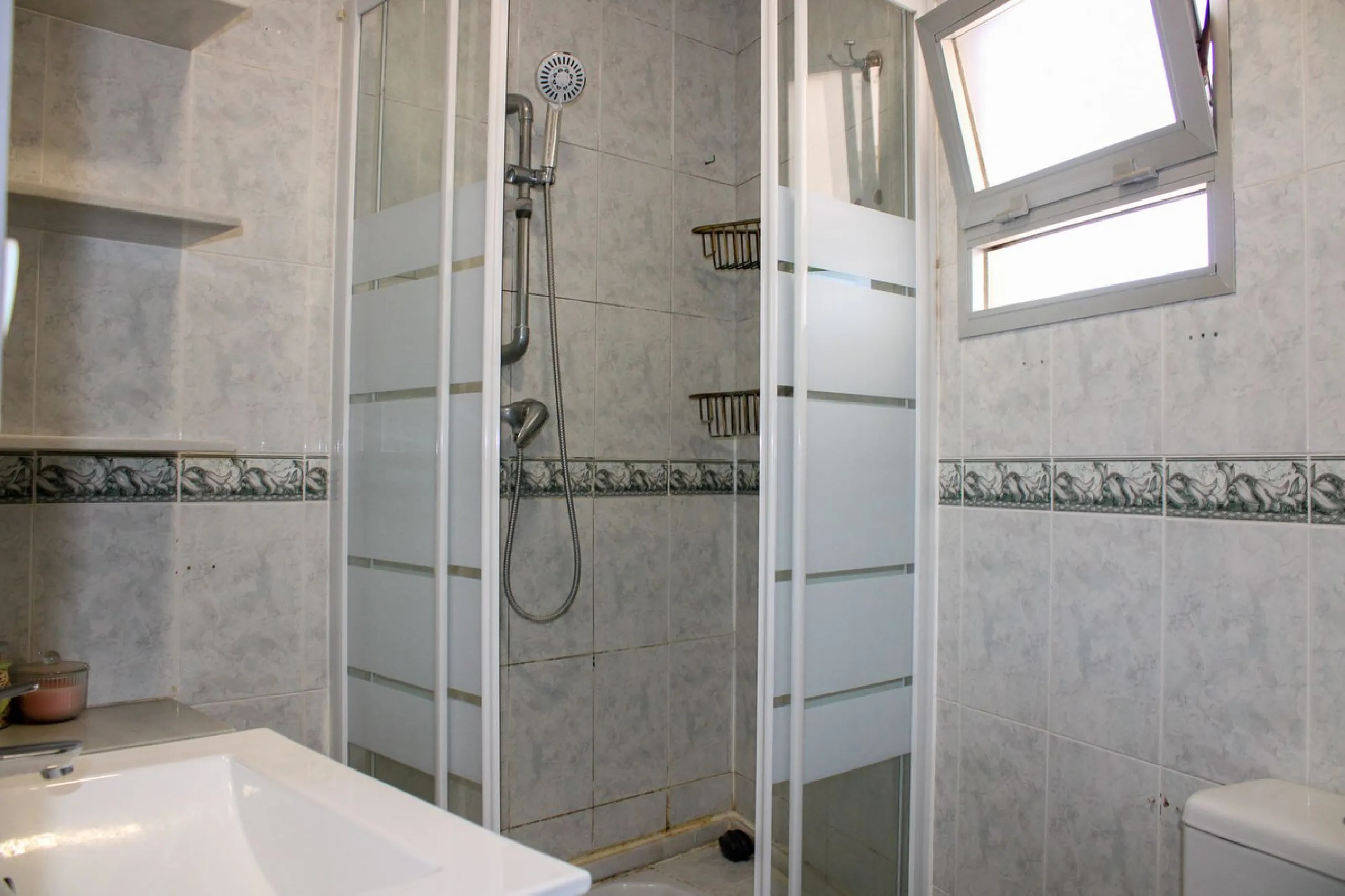 Spacious bright apartment in Nerja with 150 meters to Playa Torrecilla.