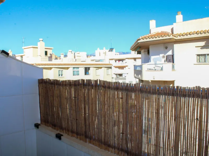Spacious bright apartment in Nerja with 150 meters to Playa Torrecilla.