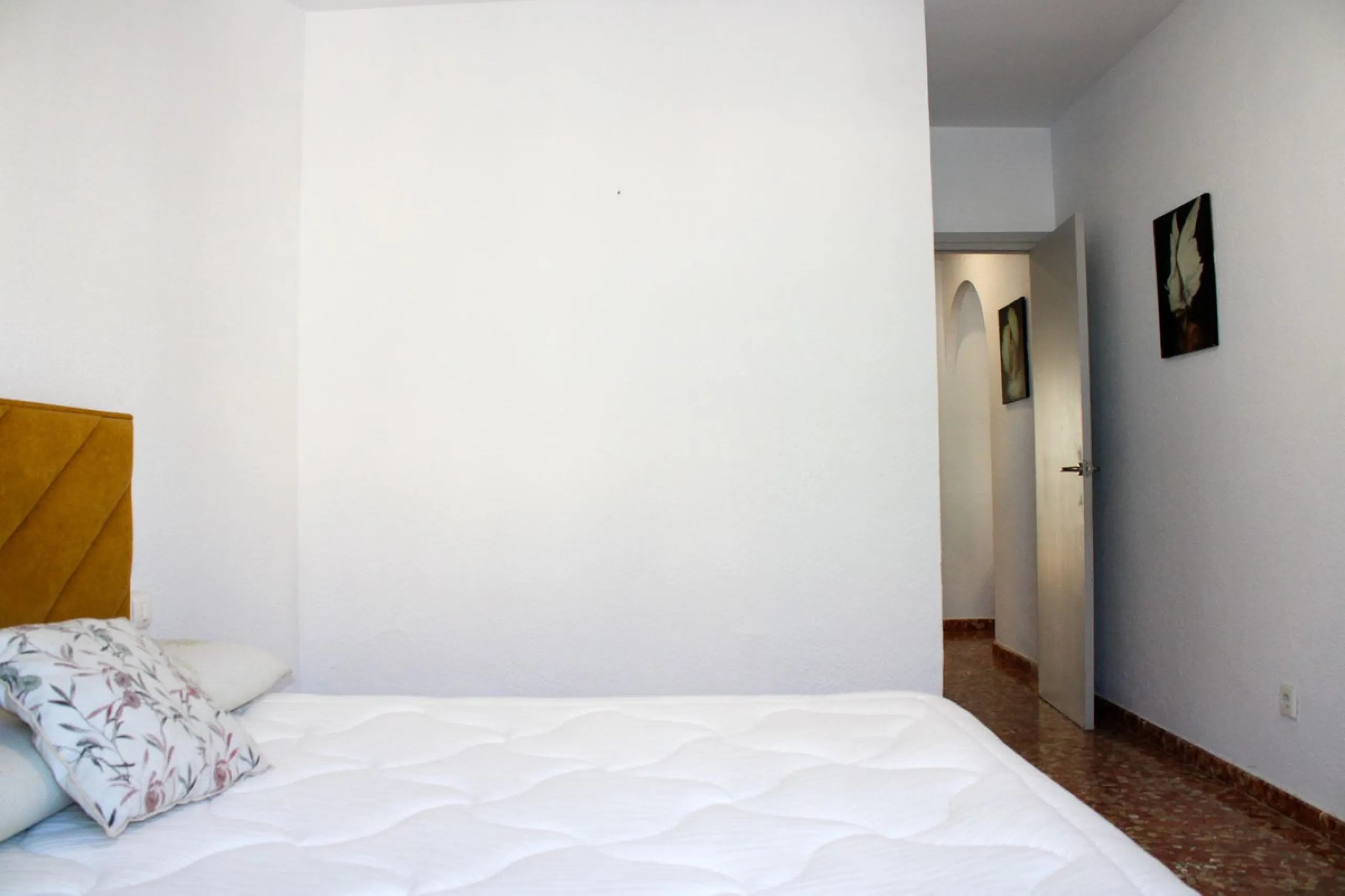 Spacious bright apartment in Nerja with 150 meters to Playa Torrecilla.