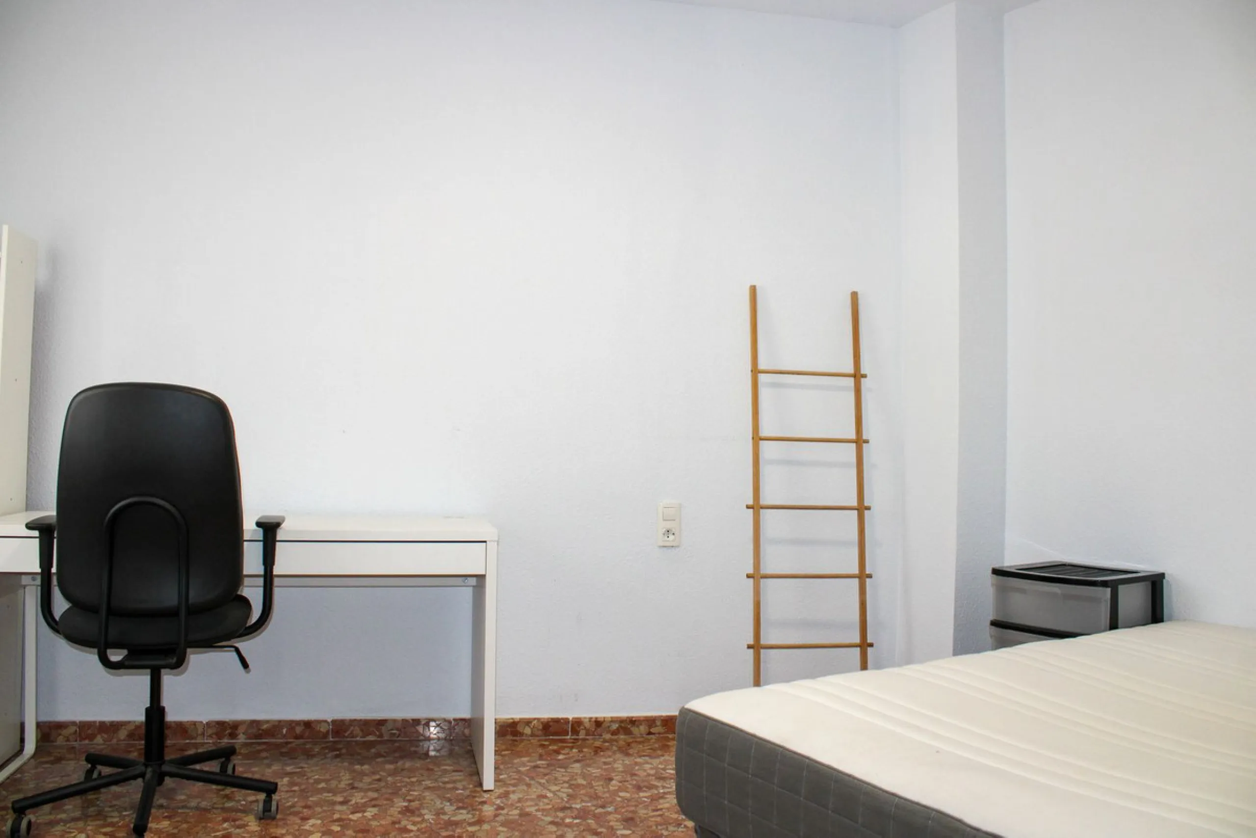 Spacious bright apartment in Nerja with 150 meters to Playa Torrecilla.