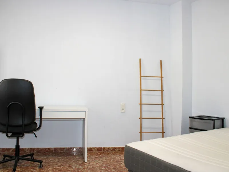 Spacious bright apartment in Nerja with 150 meters to Playa Torrecilla.