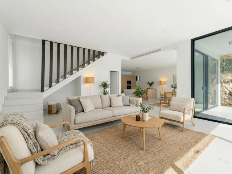 Brand new luxury and modern villa completed end of 2024 for sale in Cerros de Águila, Mijas from private owner. A stone throw away from the largest park in Málaga, parque Mijas.