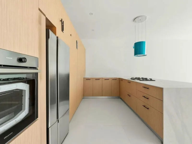 Brand new luxury and modern villa completed end of 2024 for sale in Cerros de Águila, Mijas from private owner. A stone throw away from the largest park in Málaga, parque Mijas.