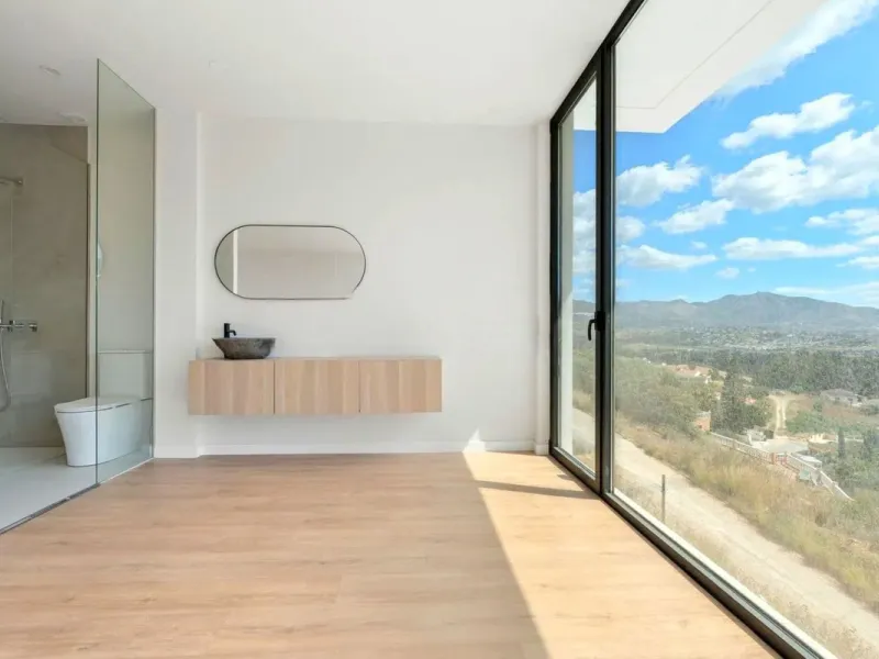 Brand new luxury and modern villa completed end of 2024 for sale in Cerros de Águila, Mijas from private owner. A stone throw away from the largest park in Málaga, parque Mijas.