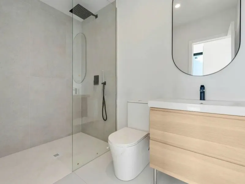Brand new luxury and modern villa completed end of 2024 for sale in Cerros de Águila, Mijas from private owner. A stone throw away from the largest park in Málaga, parque Mijas.