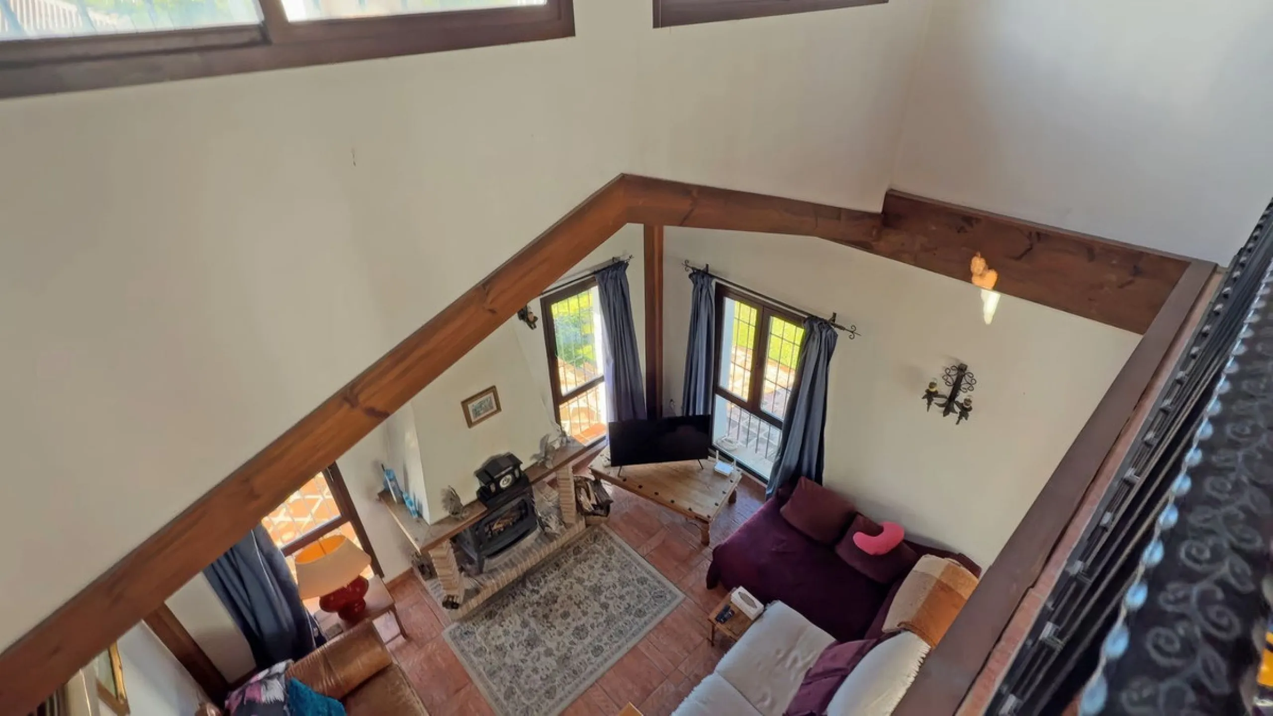 Stunning detached villa with incredible views to the Mijas mountains and Guadalhorce valley, situated between the villages of Alhaurín El Grande and Alhaurín de la Torre, plus only a 5-minute walk to Lauro Golf.