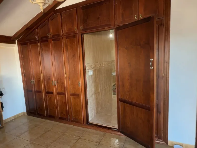 Stunning detached villa with incredible views to the Mijas mountains and Guadalhorce valley, situated between the villages of Alhaurín El Grande and Alhaurín de la Torre, plus only a 5-minute walk to Lauro Golf.