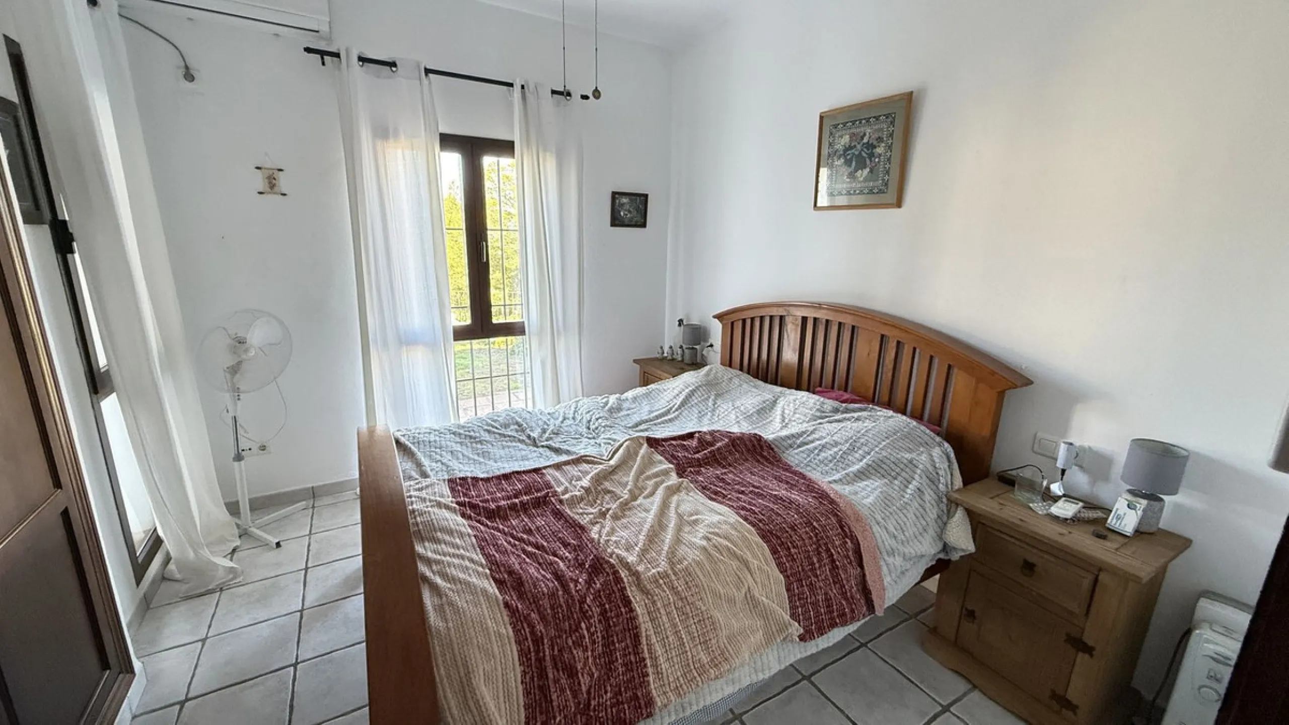 Stunning detached villa with incredible views to the Mijas mountains and Guadalhorce valley, situated between the villages of Alhaurín El Grande and Alhaurín de la Torre, plus only a 5-minute walk to Lauro Golf.