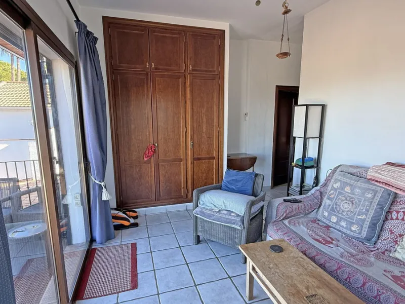 Stunning detached villa with incredible views to the Mijas mountains and Guadalhorce valley, situated between the villages of Alhaurín El Grande and Alhaurín de la Torre, plus only a 5-minute walk to Lauro Golf.