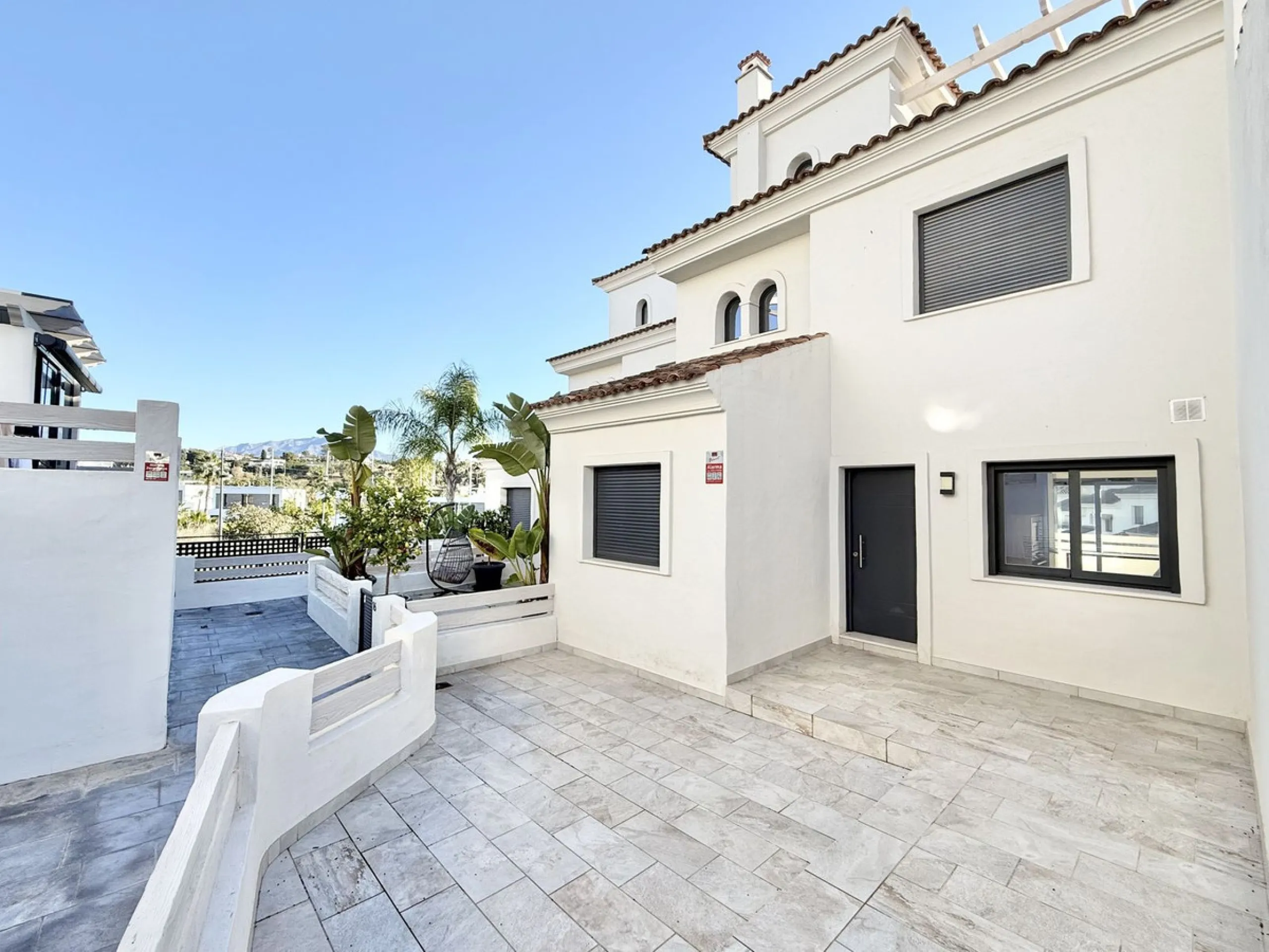 Newly Built Sunlit & Stylish home in Estepona's sought-after Urbanisation Agra