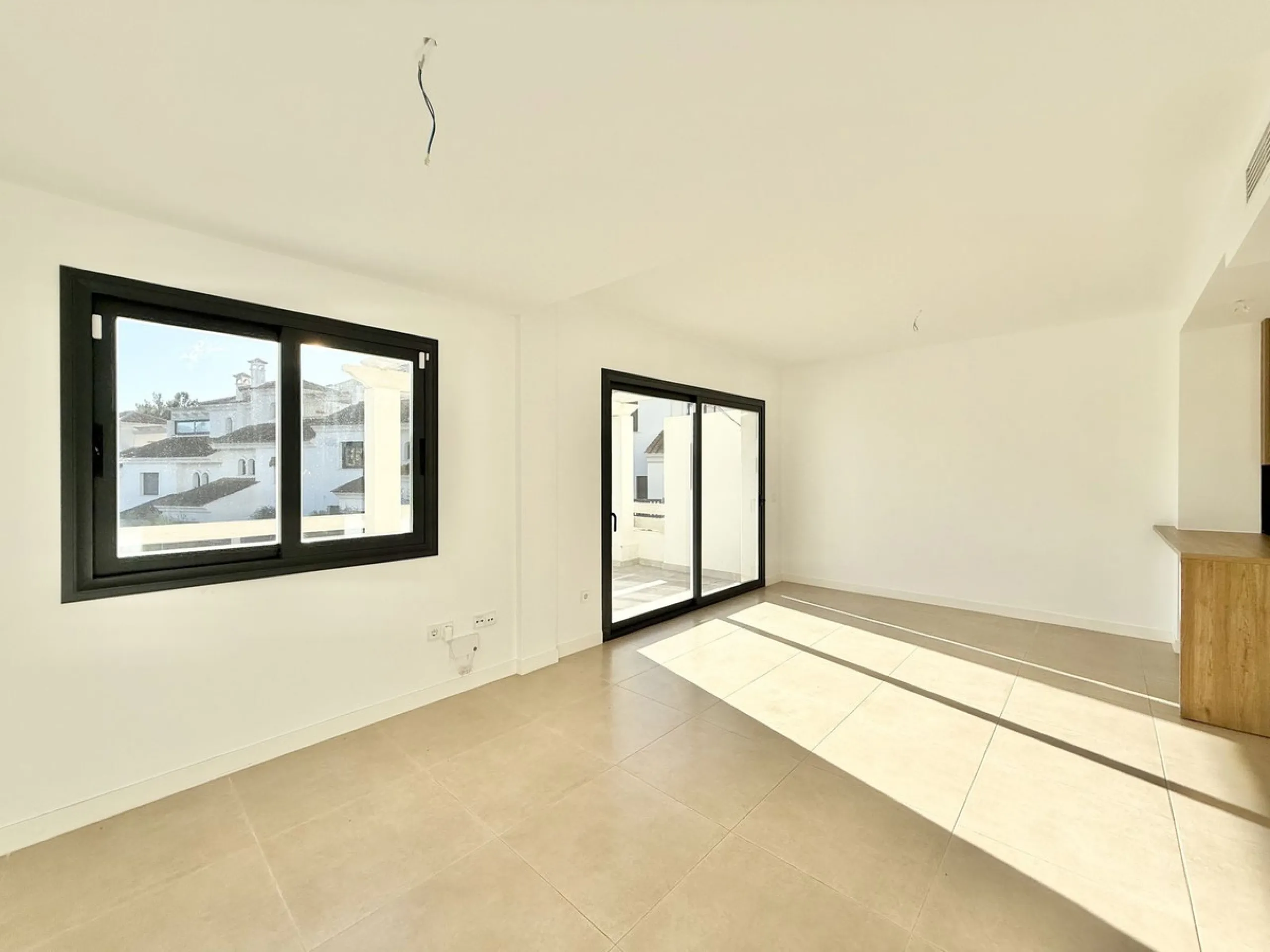 Newly Built Sunlit & Stylish home in Estepona's sought-after Urbanisation Agra