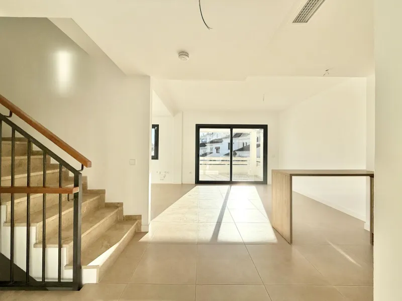 Newly Built Sunlit & Stylish home in Estepona's sought-after Urbanisation Agra