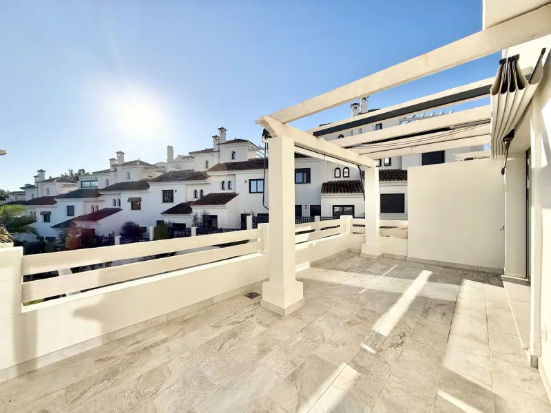Newly Built Sunlit & Stylish home in Estepona's sought-after Urbanisation Agra