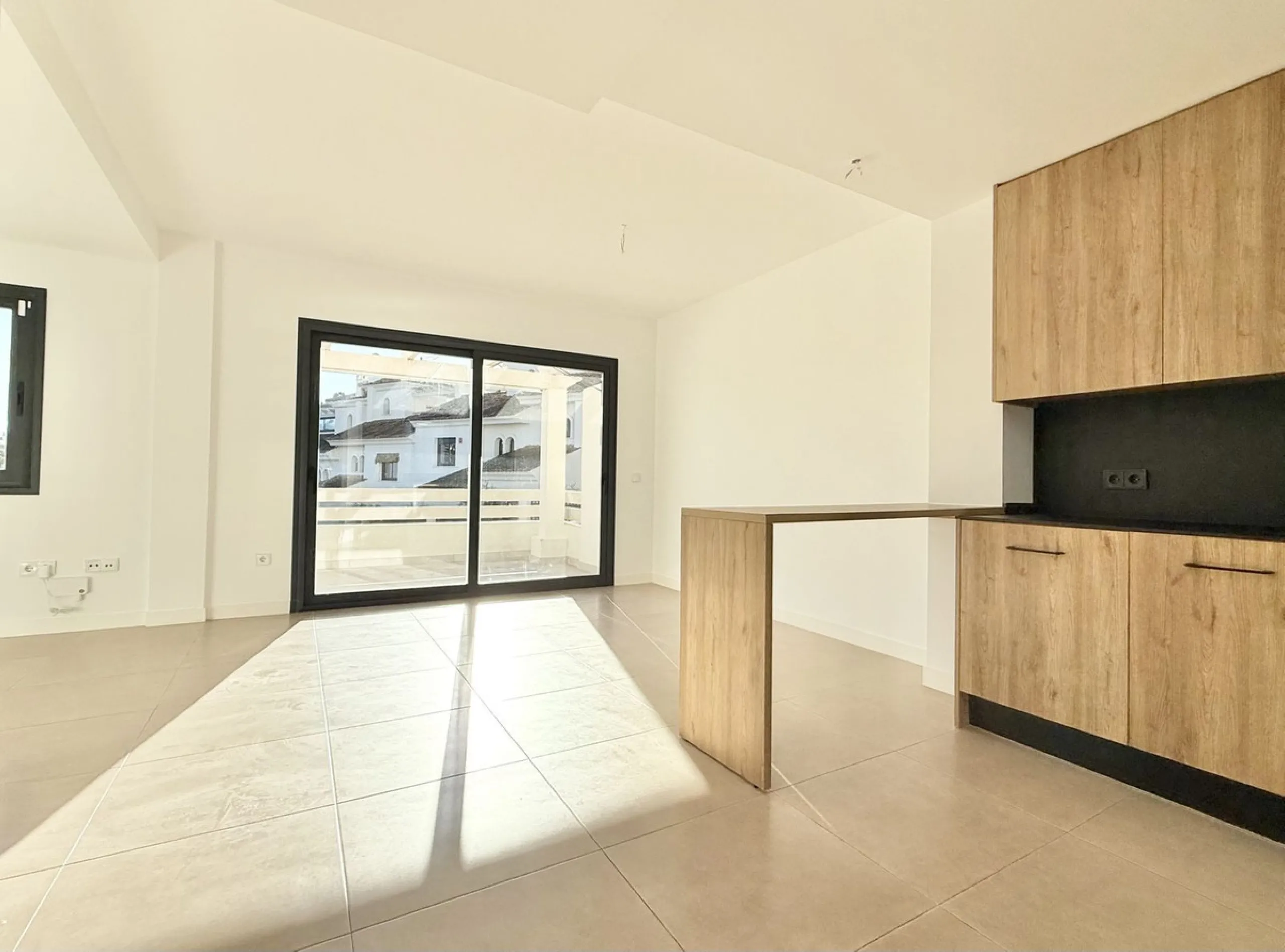 Newly Built Sunlit & Stylish home in Estepona's sought-after Urbanisation Agra