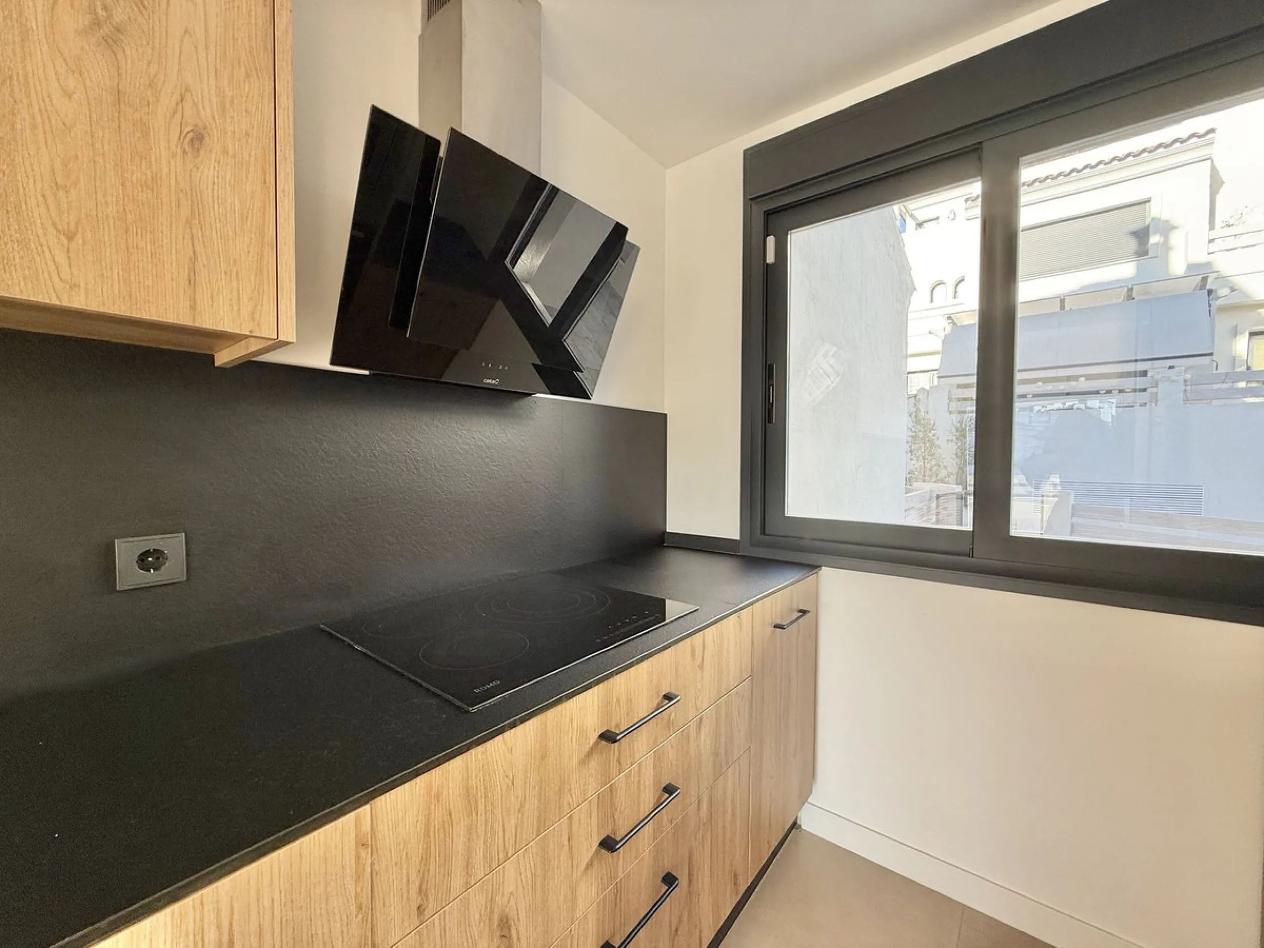 Newly Built Sunlit & Stylish home in Estepona's sought-after Urbanisation Agra