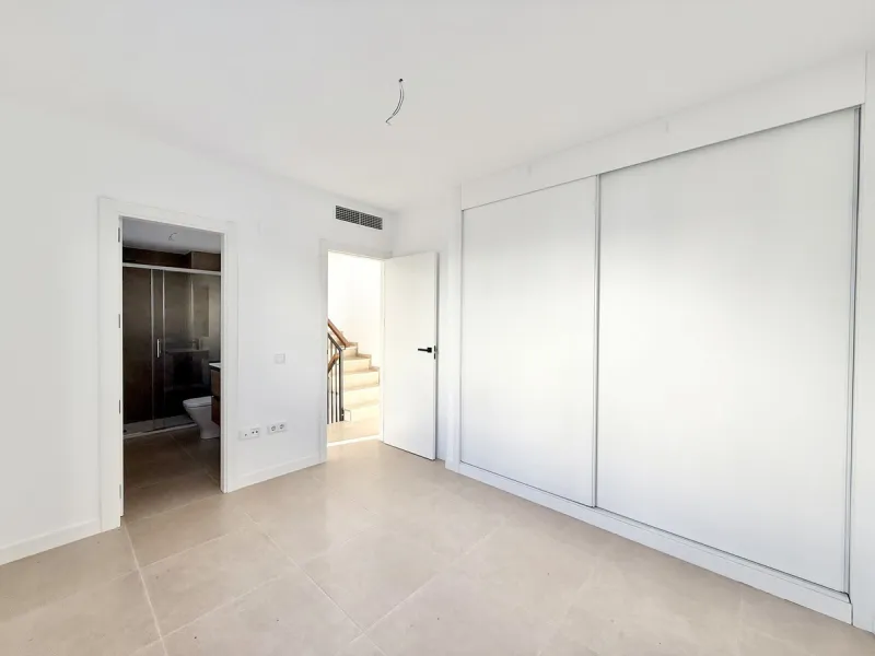 Newly Built Sunlit & Stylish home in Estepona's sought-after Urbanisation Agra