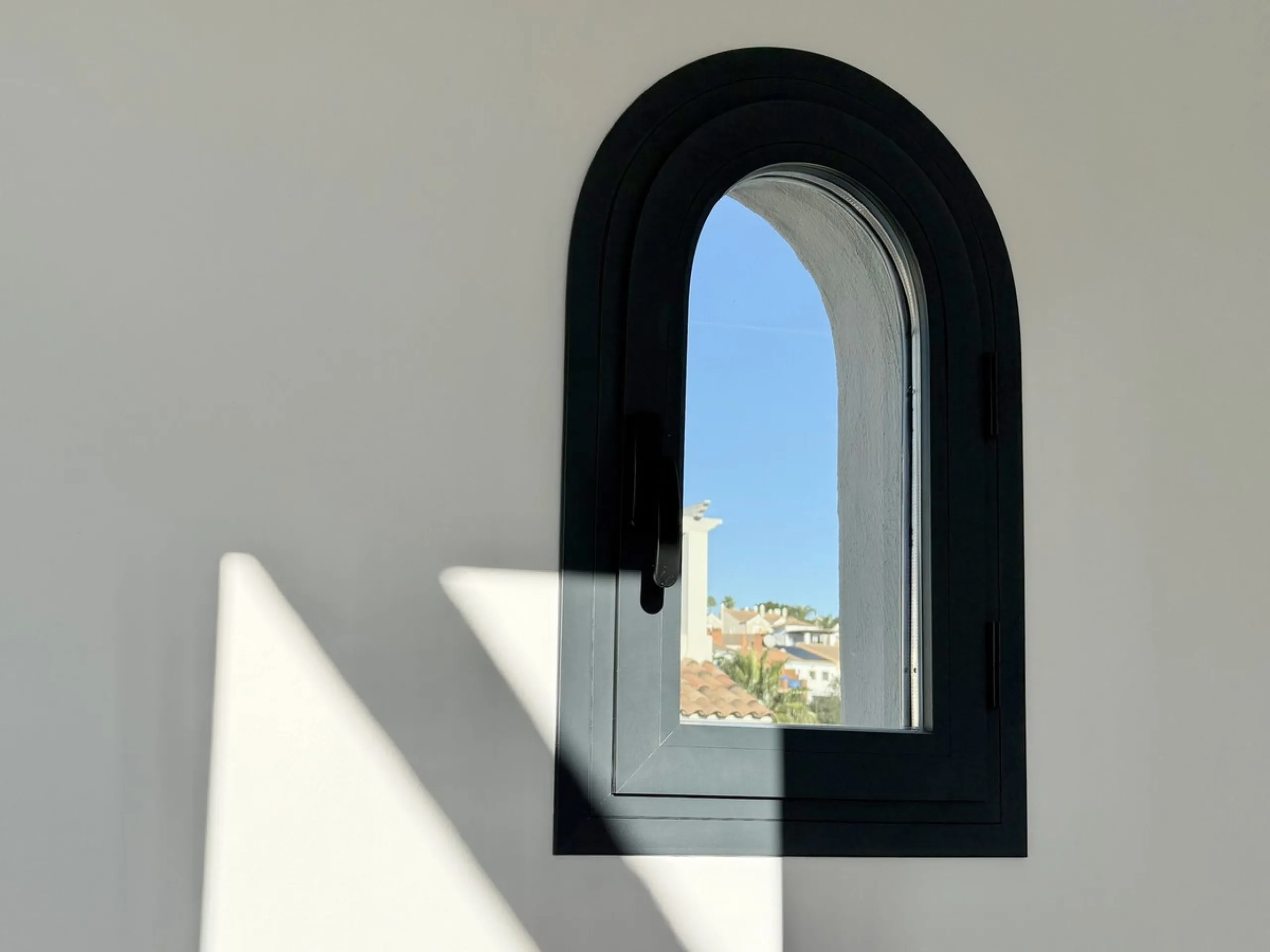 Newly Built Sunlit & Stylish home in Estepona's sought-after Urbanisation Agra