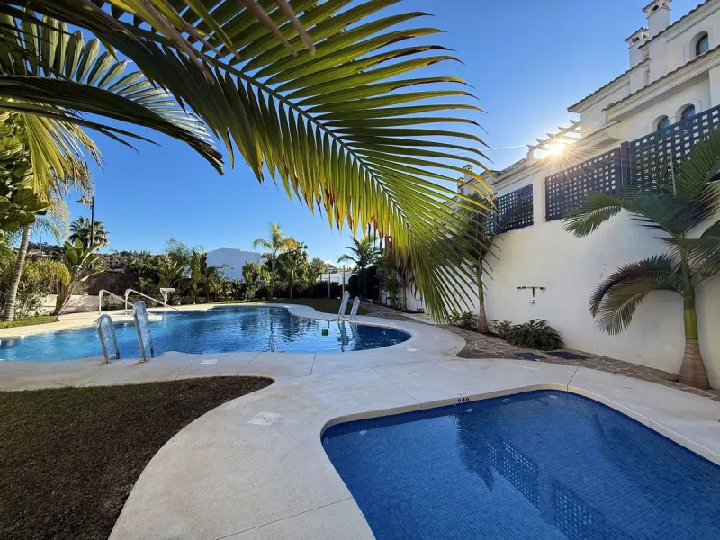 Newly Built Sunlit & Stylish home in Estepona's sought-after Urbanisation Agra