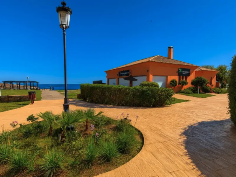 Ground Floor Apartment, La Duquesa, Costa del Sol.