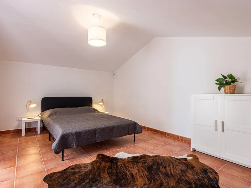 Welcome to Casa Rosa in Torreblanca, a newly renovated detached villa with a private pool that is both heated and illuminated – perfect for relaxation and entertaining all year round. This villa enjoys an unbeatable location, just 600 meters from the beac
