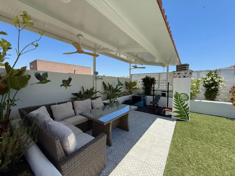 Penthouse in Central Estepona with 98 m² Terrace, Fully Equipped Outdoor Kitchen, Gym Area & Rental License!