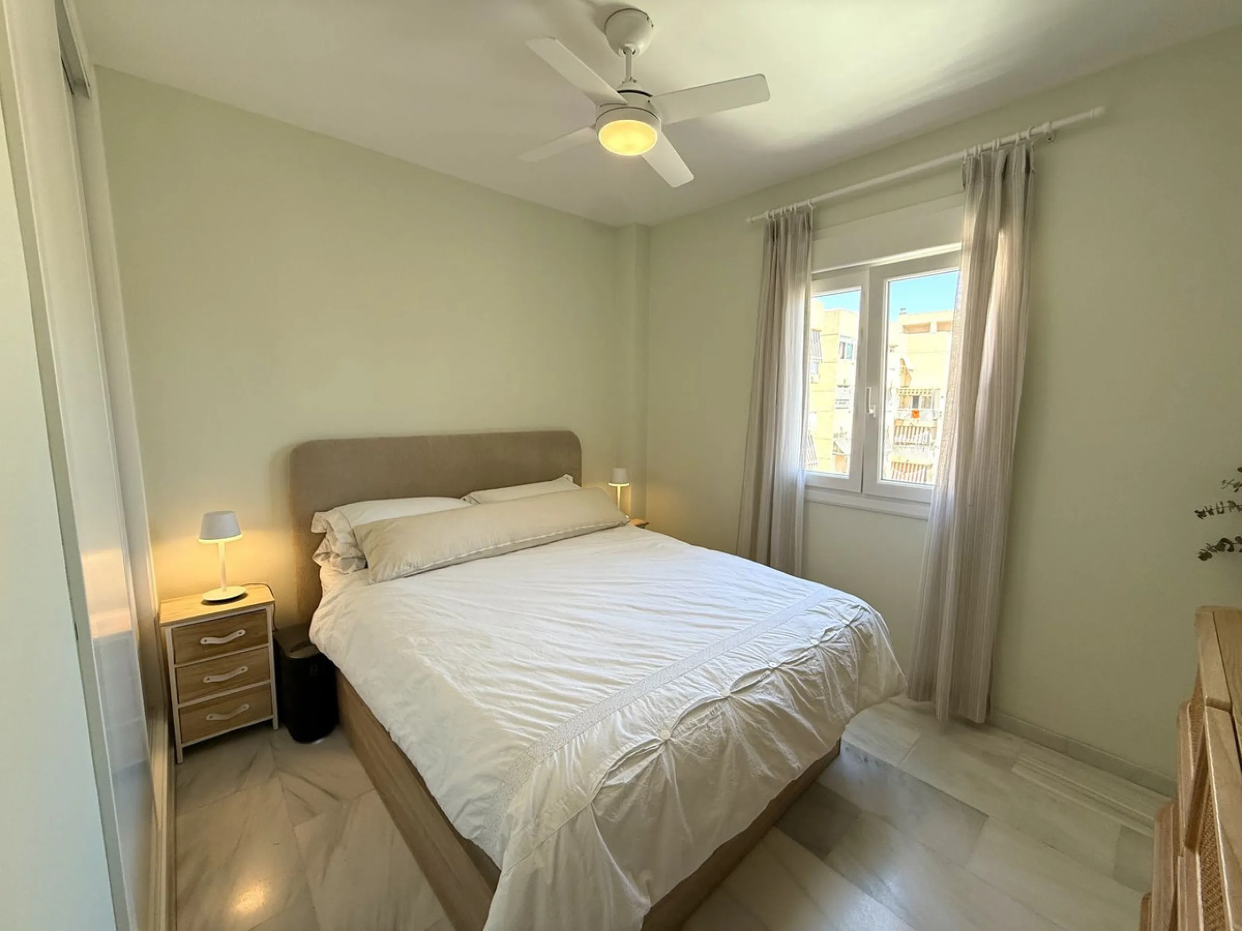 Penthouse in Central Estepona with 98 m² Terrace, Fully Equipped Outdoor Kitchen, Gym Area & Rental License!