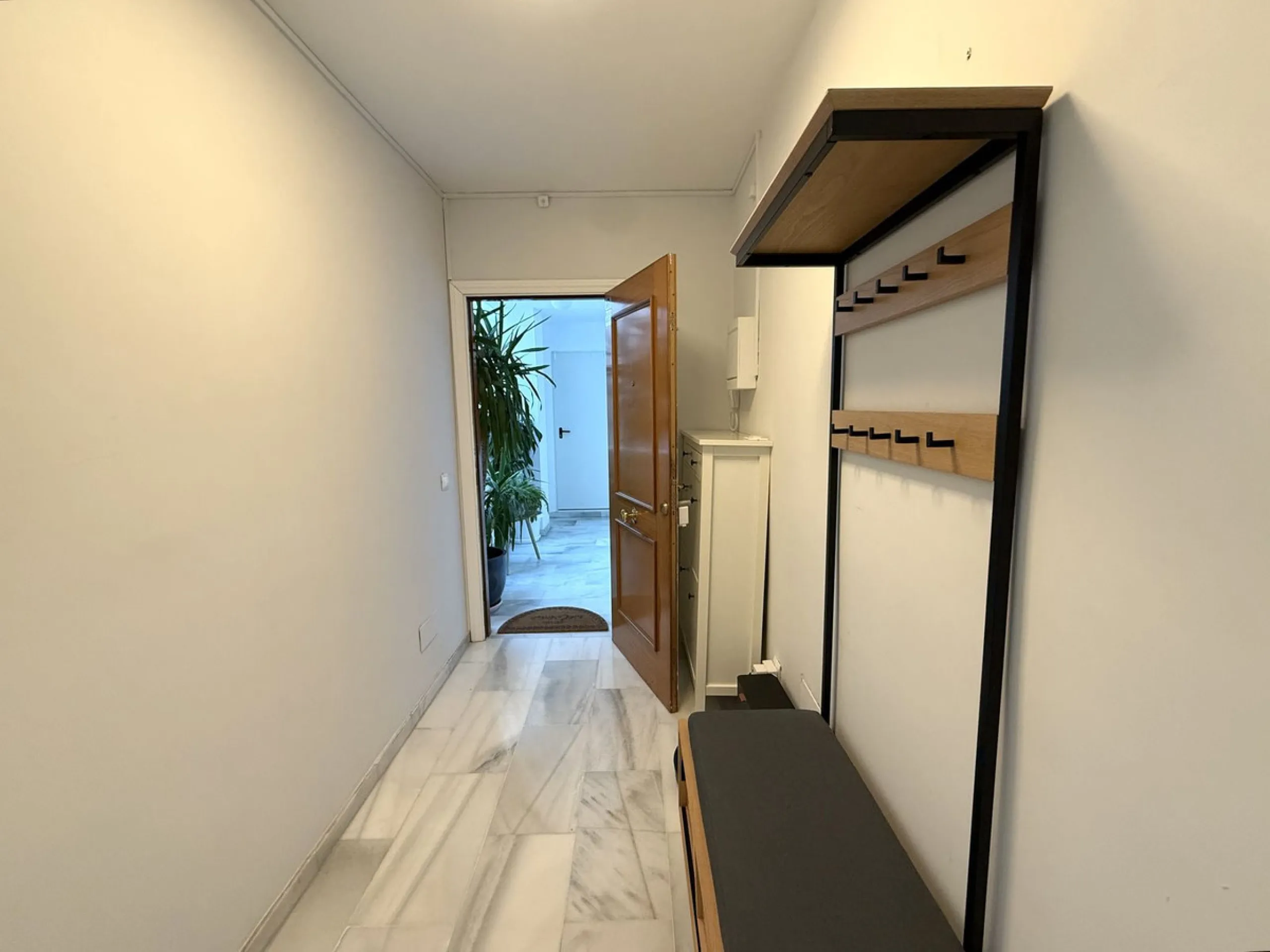 Penthouse in Central Estepona with 98 m² Terrace, Fully Equipped Outdoor Kitchen, Gym Area & Rental License!