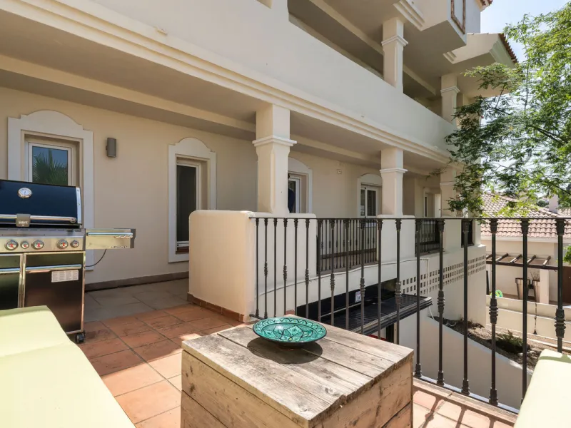 Duplex Solara is an exceptional duplex apartment for sale in the sought-after Aloha Hill Club, located in Nueva Andalucía. This beautifully presented residence seamlessly blends contemporary architecture with sophisticated design, offering an unparalleled