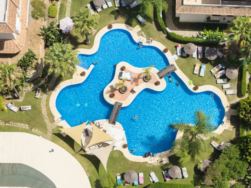 Duplex Solara is an exceptional duplex apartment for sale in the sought-after Aloha Hill Club, located in Nueva Andalucía. This beautifully presented residence seamlessly blends contemporary architecture with sophisticated design, offering an unparalleled