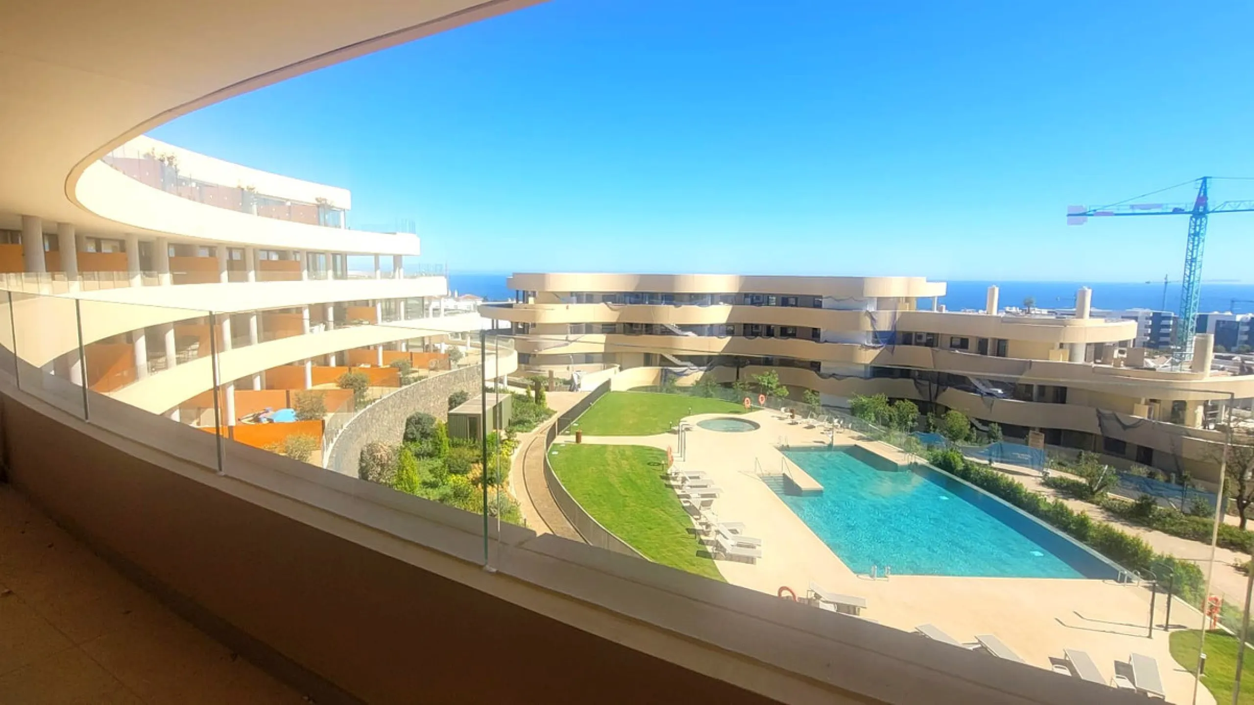 Apartment - Middle Floor Apartment в продаже в Fuengirola, Málaga. В доме 2 спален и 2 ванных комнат. Площадь дома 117 м²